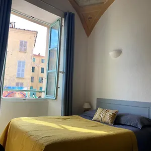 lovely-studio-heart-of-menton-near-the-beach.fr-provencehotel.com/